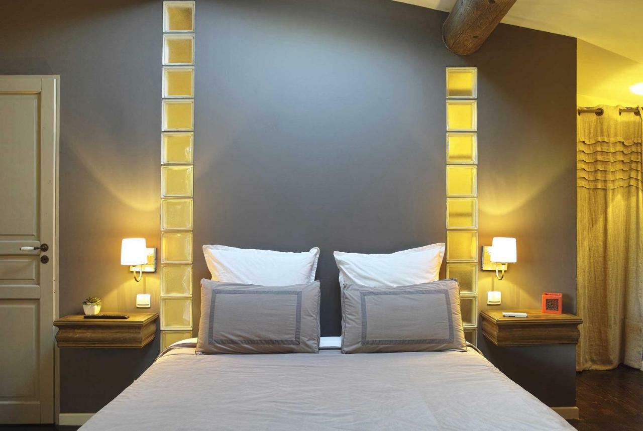 Le Moulin De Picaud Bed & Breakfast Grans Exterior photo